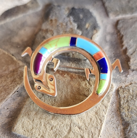Sterling, inlaid Lizard SIGNED pin/pendant - Picture 3 of 16